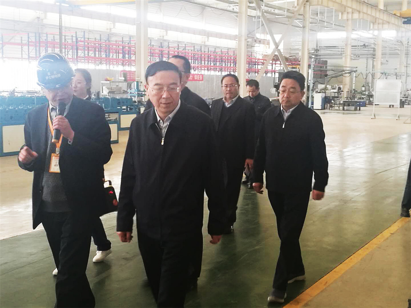 甘肃省副省长李沛兴参观考察兰州新区6165金沙总站伊士顿电梯厂