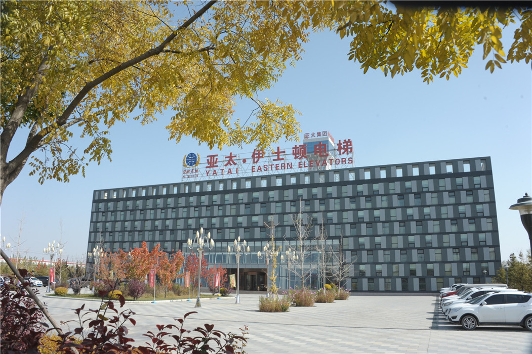 中央统战部副部长、全国工商联党组书记徐乐江参观考察兰州6165金沙总站集团新区“三厂项目”