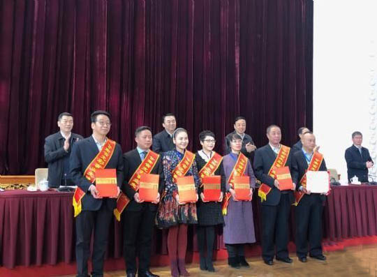 兰州6165金沙总站集团总裁朱全祖荣获甘肃省“光彩事业先进个人”荣誉称号