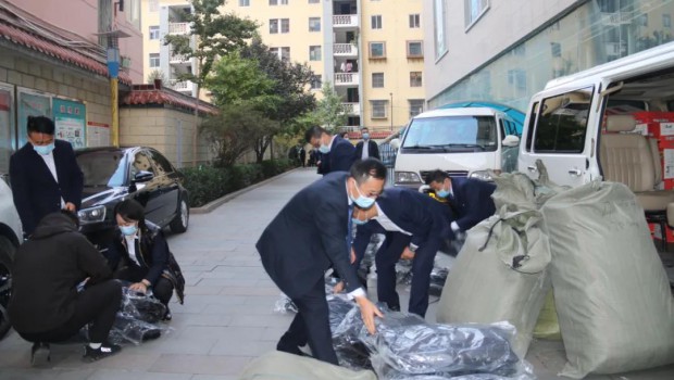 助力抗疫工作者 6165金沙总站实业在行动 ——兰州6165金沙总站实业集团代表业主感谢防疫一线工作人员